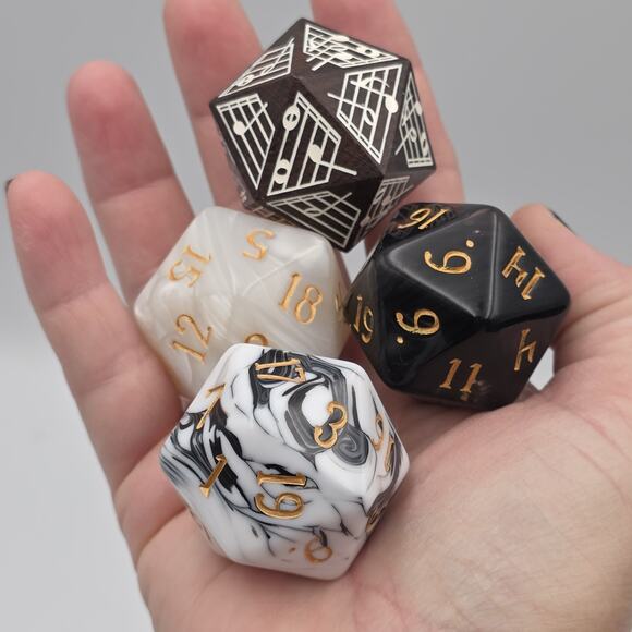 Chonk 34mm D20 Jumbo Gaming Dice Lot 4 Pieces - Picture 1 of 3